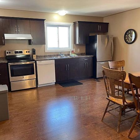 Cozy 2 Bedroom Home In Chatham - Left Side المظهر الخارجي الصورة