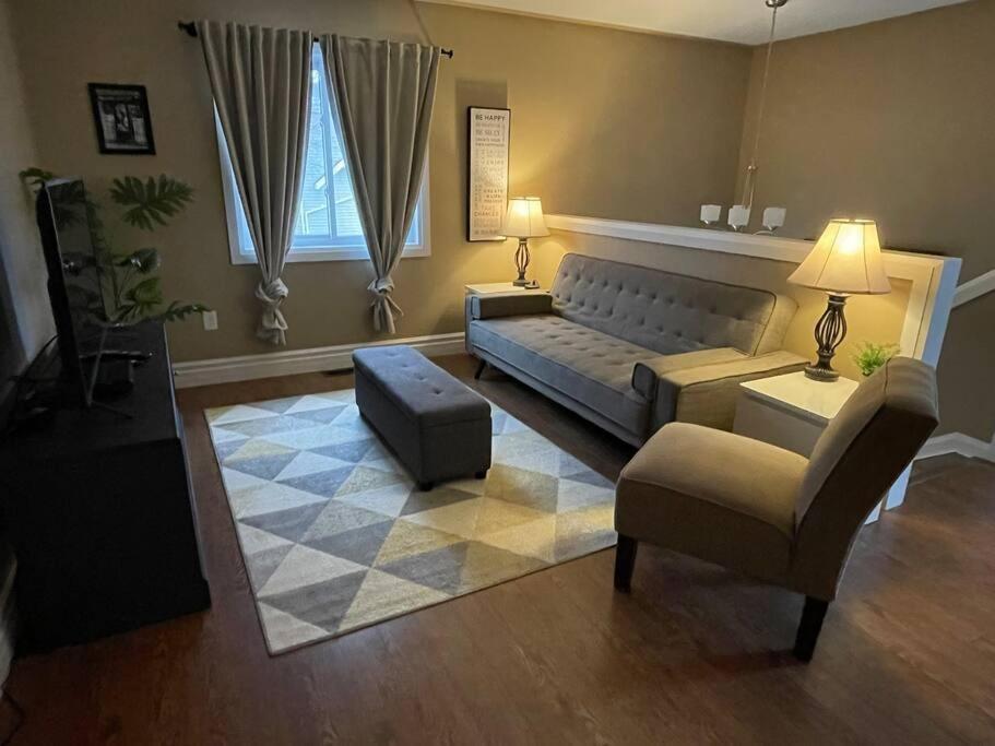 Cozy 2 Bedroom Home In Chatham - Left Side المظهر الخارجي الصورة
