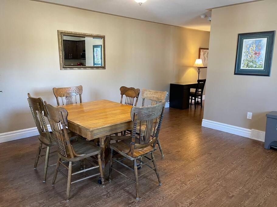 Cozy 2 Bedroom Home In Chatham - Left Side المظهر الخارجي الصورة